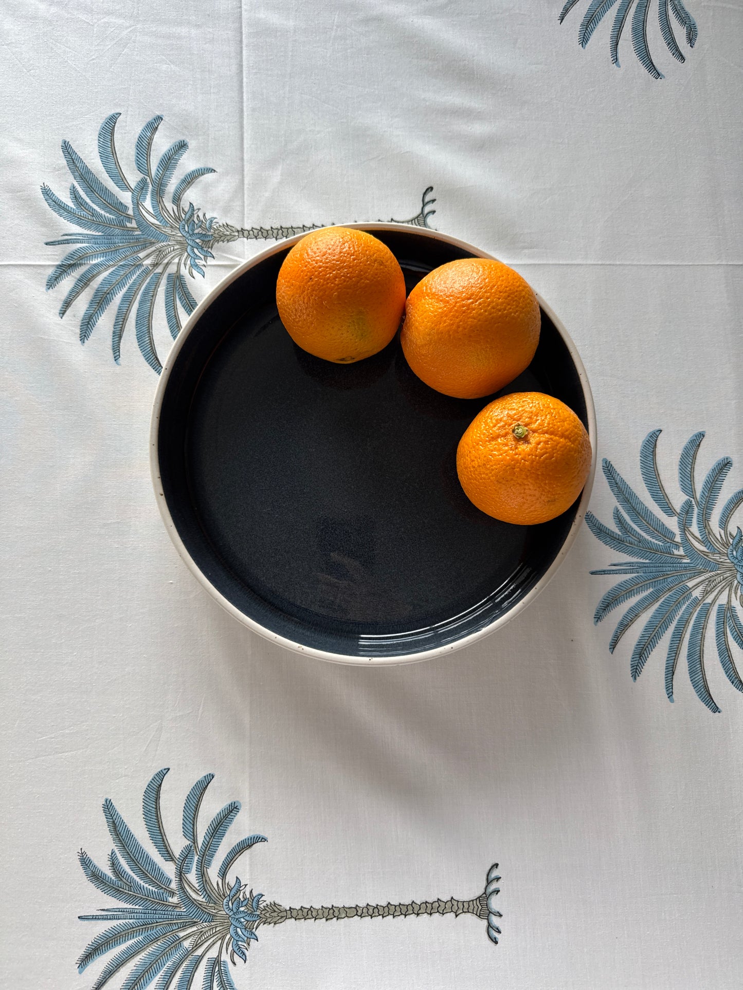 Blue palm
Block printed table cloth