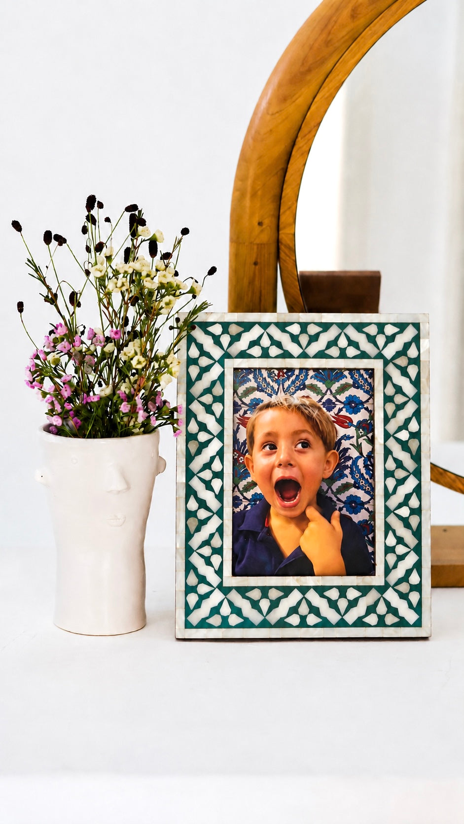 Photo Frame, Mother of Pearl Inlay, Kranji, Aqua