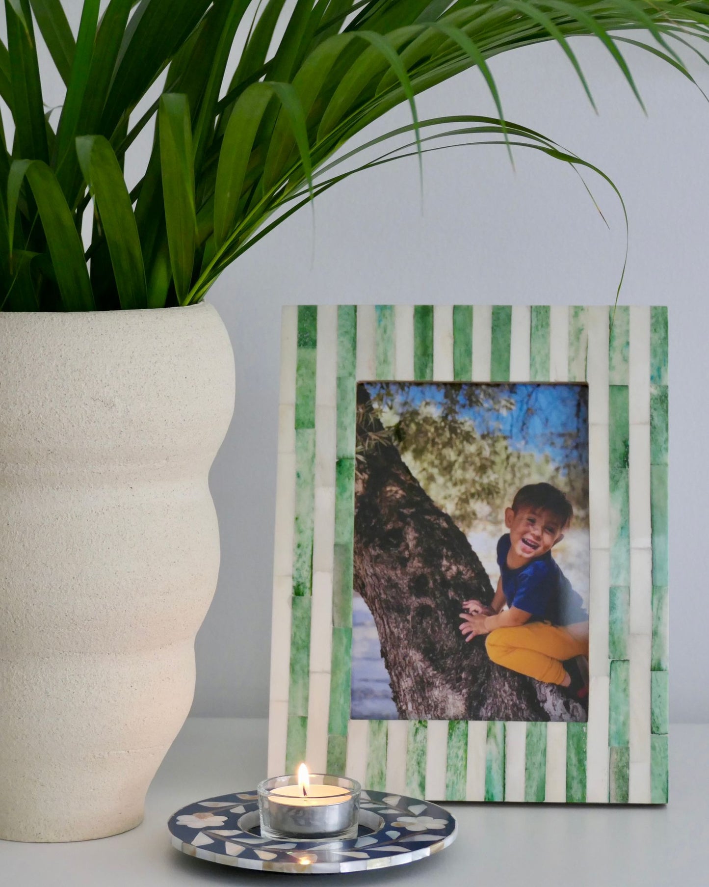 bone_inlay_frame_green_and_white_stripe_jewel