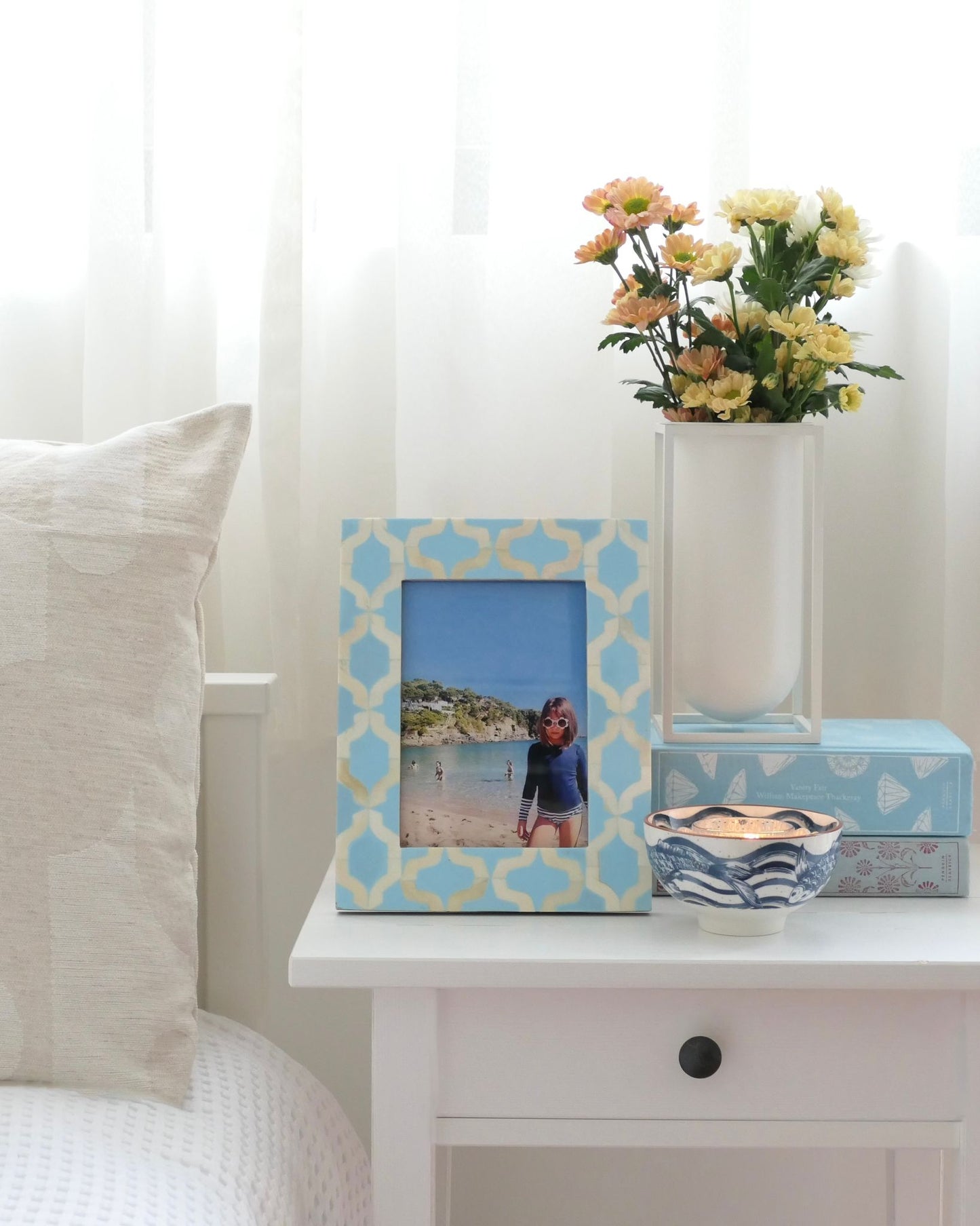 light_blue_bone_inlay_photo_frame_sentosa