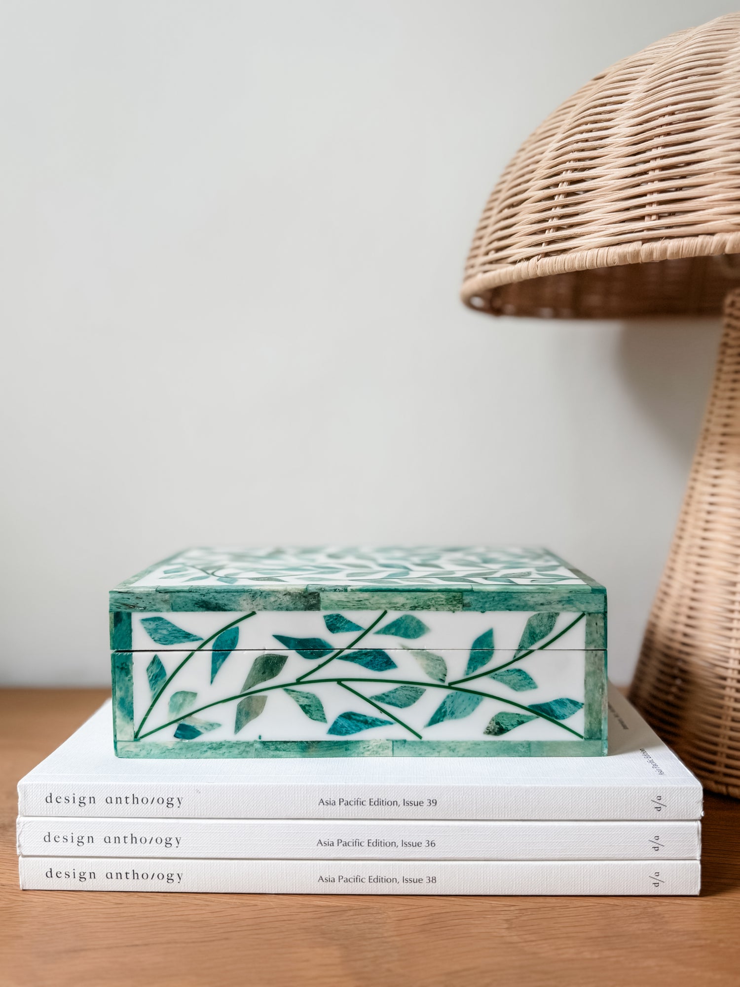 WHITE MOTHER OF PEARL KEEPSAKE BOX ACACIA WOOD