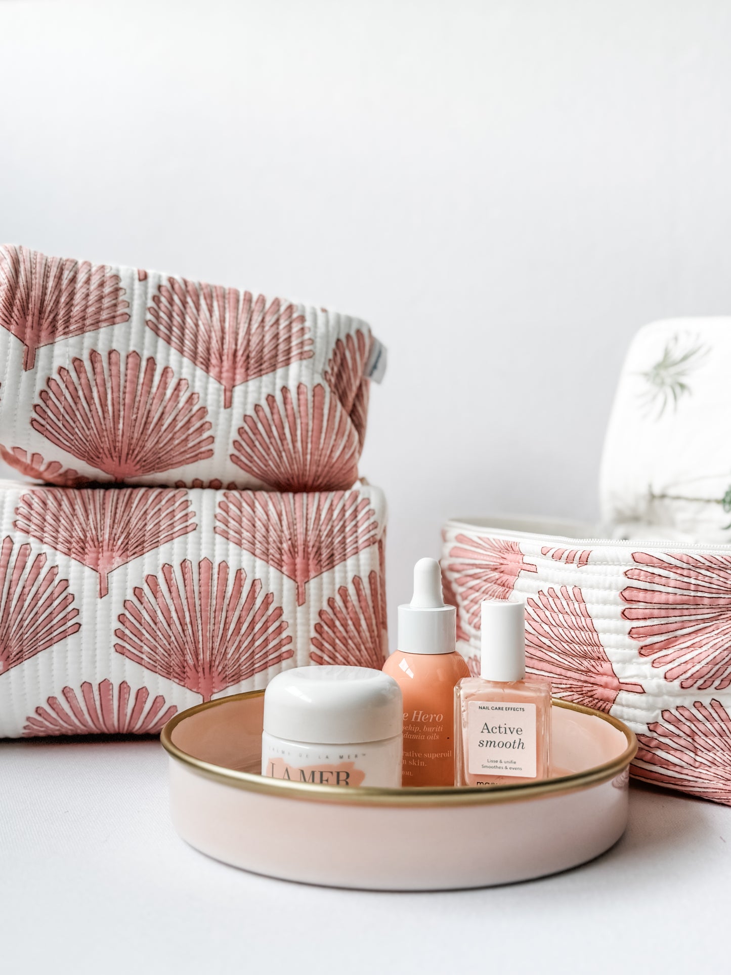 Cosmetic Bag, Leaf, Pink *ON PRE ORDER - STOCK EXPECTED 8.12.25*