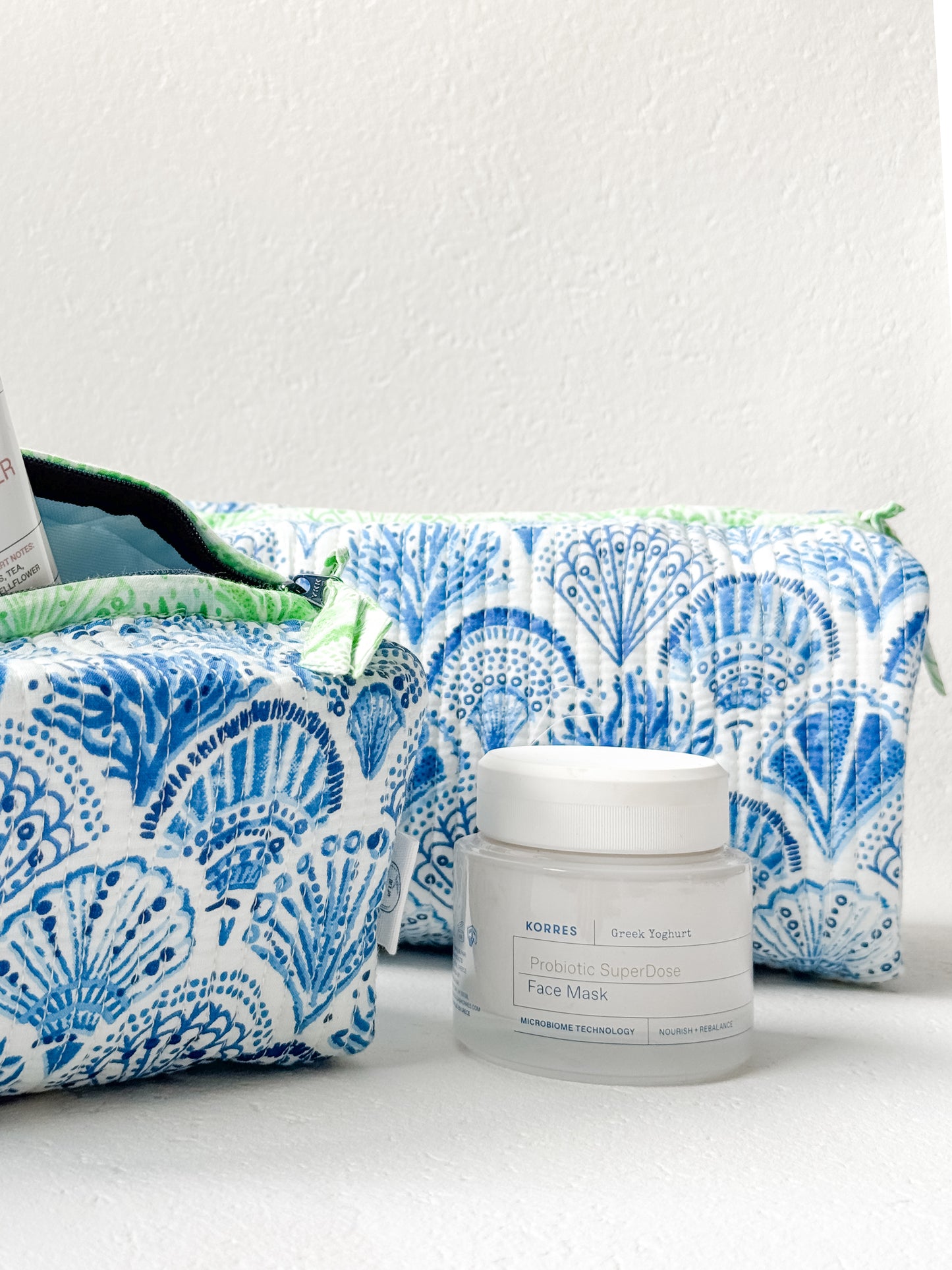 Cosmetics Bag, Shell, Blue