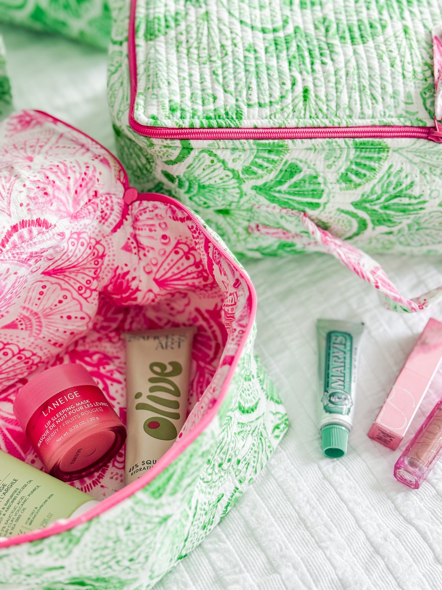 Cosmetic Bag, Shell, Green