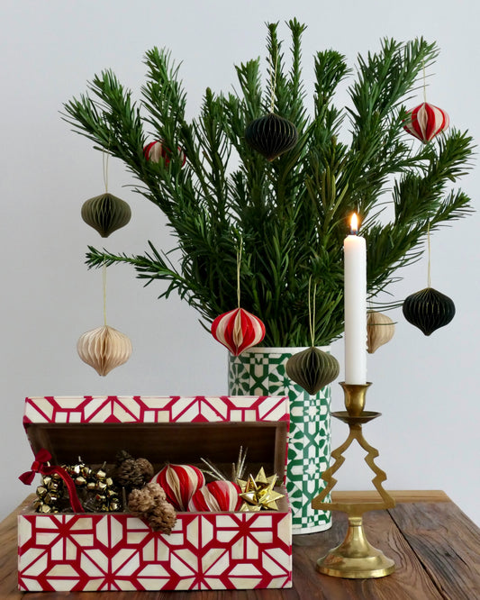 Keepsake Box Large, Bone Inlay, Mandai, Red