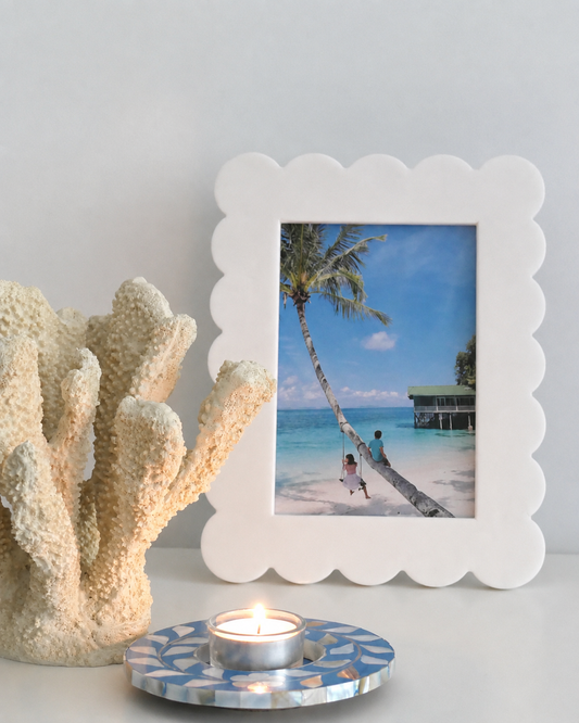 Photo Frame, Marble, Scalloped, White