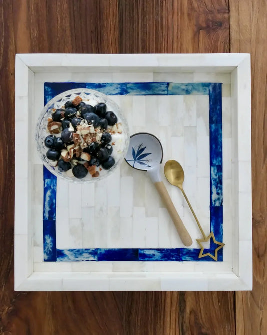 square tray with blue detail